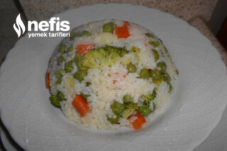 SuperFresh Bezelyeli Brokolili Havuçlu Pirinç Pilavı Tarifi