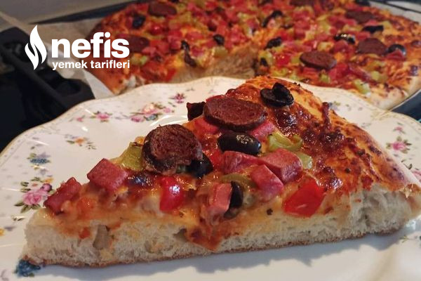 Dışı Çıtır İçi Yumuşak Havalı Pizza Tarifi