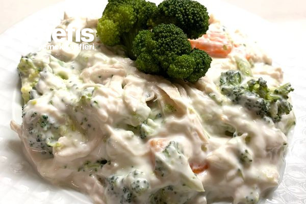 Tavuklu Brokoli Salatası Tarifi