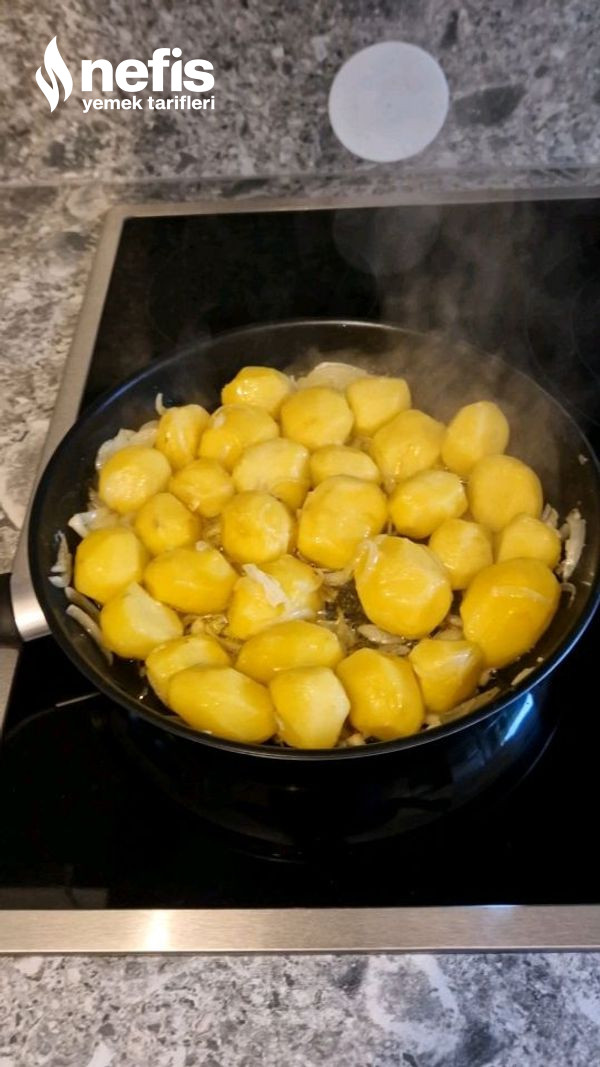 Tereyağlı Kaşarlı Patates (Aşırı Lezzetli)