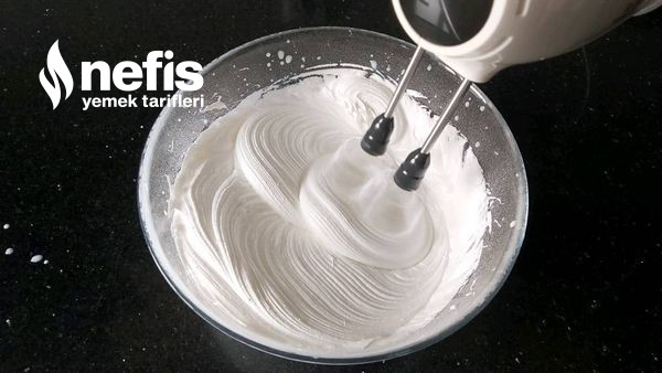 Yok Böyle Bir Pasta Tamamen Hazır Malzemelerle Yapılmış Muhteşem Pasta (Videolu)