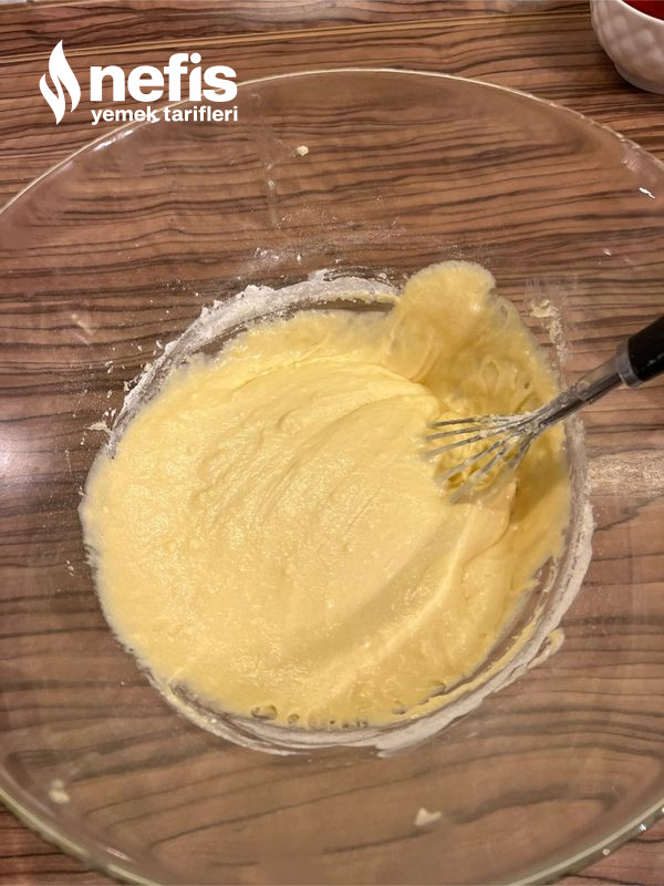 Ekşi Krema Pastası (Schmandkuchen)