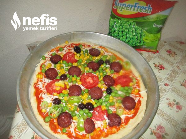 SuperFresh Bezelyeli Sucuklu Pizza