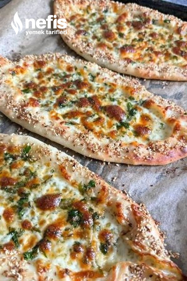 Sarımsaklı Soslu Peynirli Pide