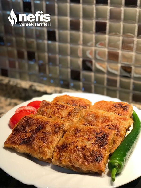 El Açması Kıymalı Börek