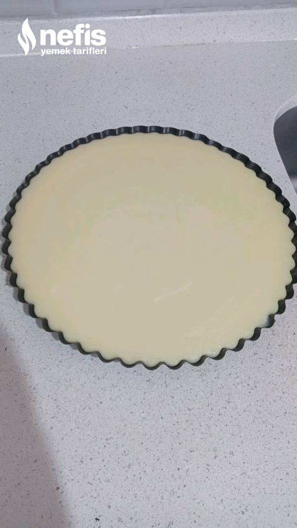 Tart Kalıbında Sütlü İrmik (Kolay Pasta)
