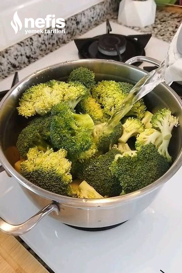 Sütlü Sebzeli Brokoli Çorbası (Lezzet Garantili)