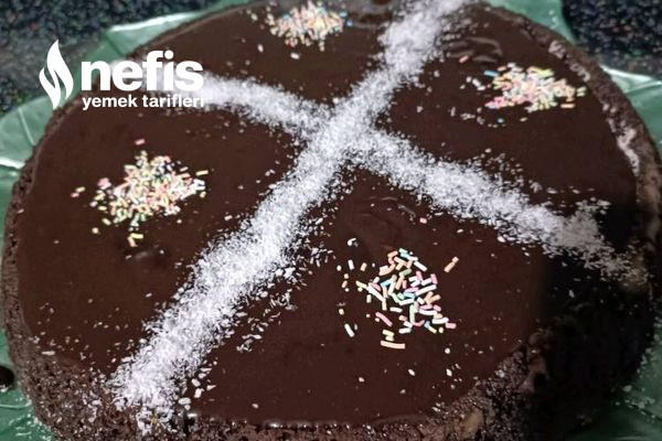 Bol Soslu Çikolatalı Tart Kalıbında Kek Tarifi
