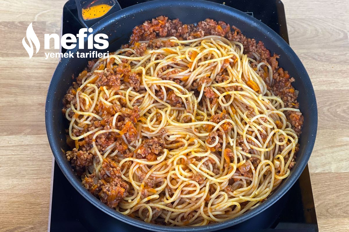 Fırında Kıymalı Spagetti Makarna