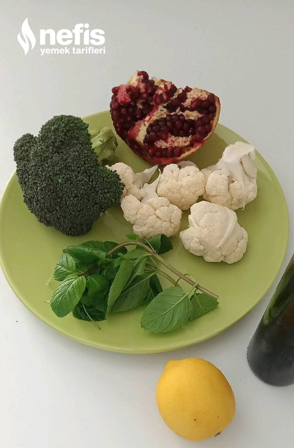 Nar Taneli Brokoli Karnabahar Salatası