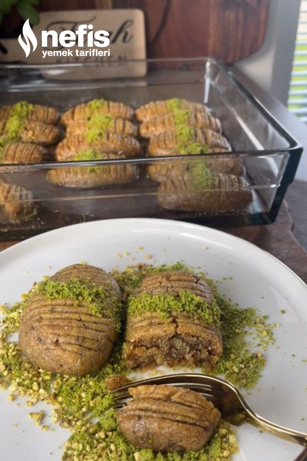 Baklava Tadında Cevizli İrmikli Tatlı