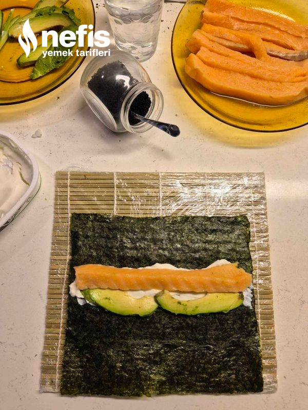 Sake Tempura Roll (Somonlu Kızarmış Sushi)