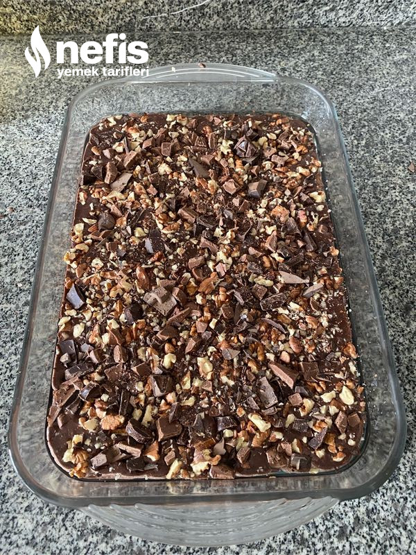 Cevizli-Çikolatalı Kek (Browni Lezzetinde)
