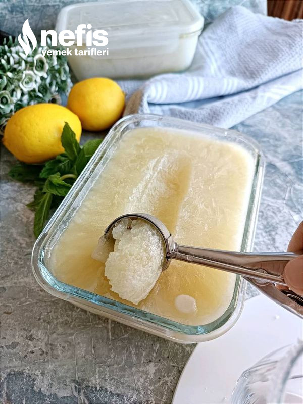 Limonata Özütü (Buzluktan Eksik Etmeyeceksiniz)