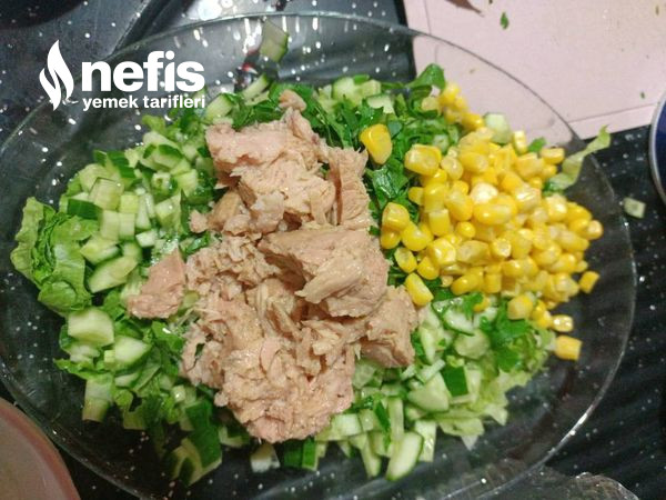 Ton Balıklı Sarı Yeşil Salata
