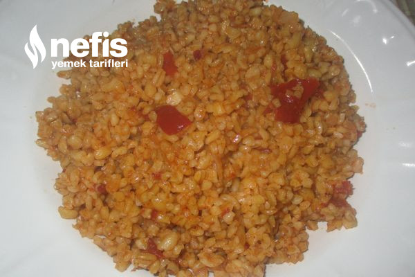 Zeytinyağlı Paprika Salçali Bulgur Pilavı Tarifi