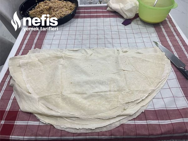 El Açması Tadında Hazır Yufkadan Börek