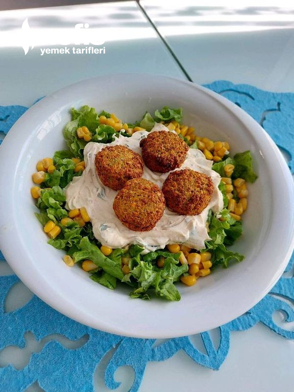 Falafel Salata