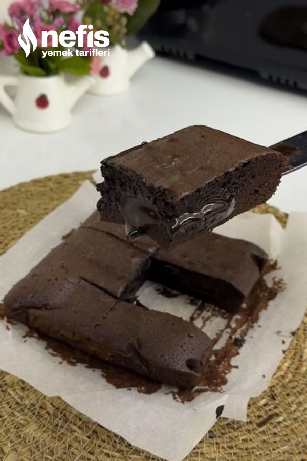 Akışkan Çikolatalı Browni