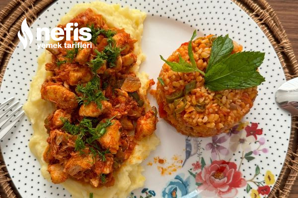 Patates Püre Yatağında Tavuk Sote Ve Sebzeli Bulgur Pilavı