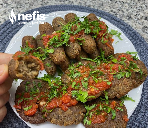 Yalancı Et Köftesi (Yeşil Mercimek Köftesi)