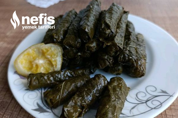 Zeytinyağlı Enfes Yaprak Sarması