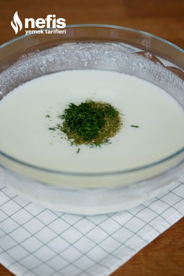 Soğuk Ayran Aşı Çorbası