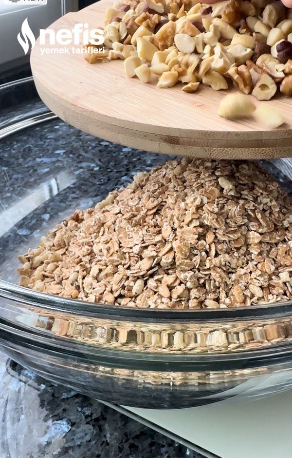 Sağlıklı Ev Yapımı Granola