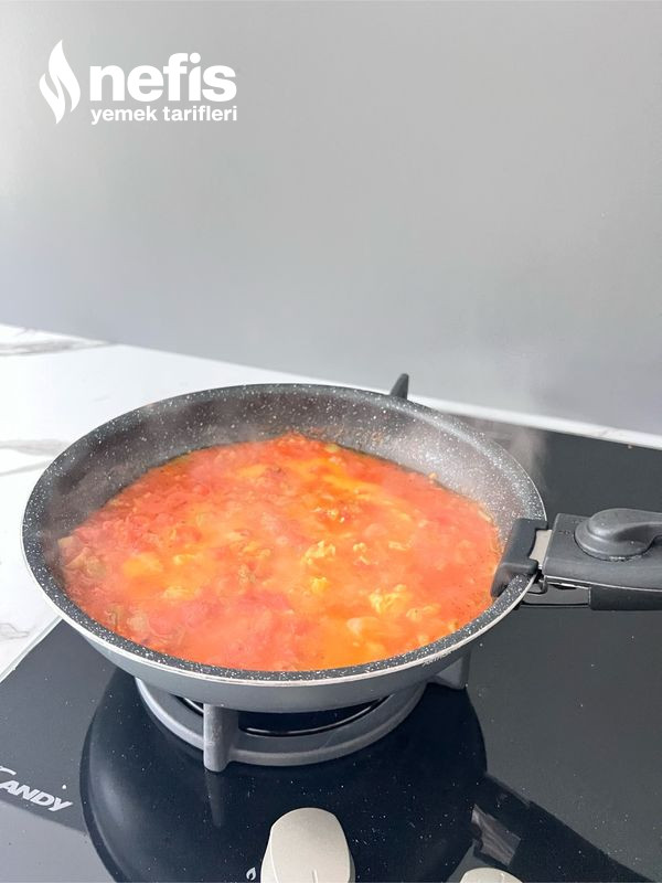 Biber Salçalı Çakallı Menemen.