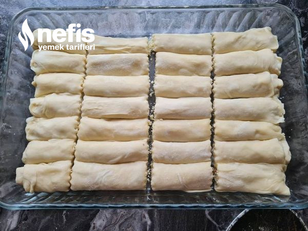 El Açması Peynirli Çıtır Börek