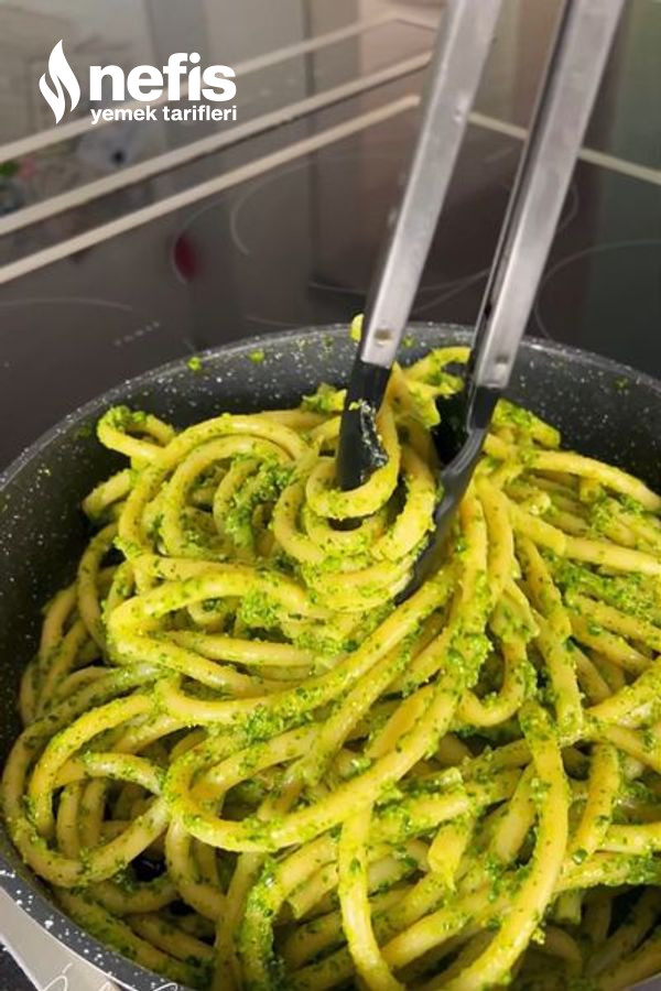 Makarna Eşliğinde Lezzetli Pesto Sosu