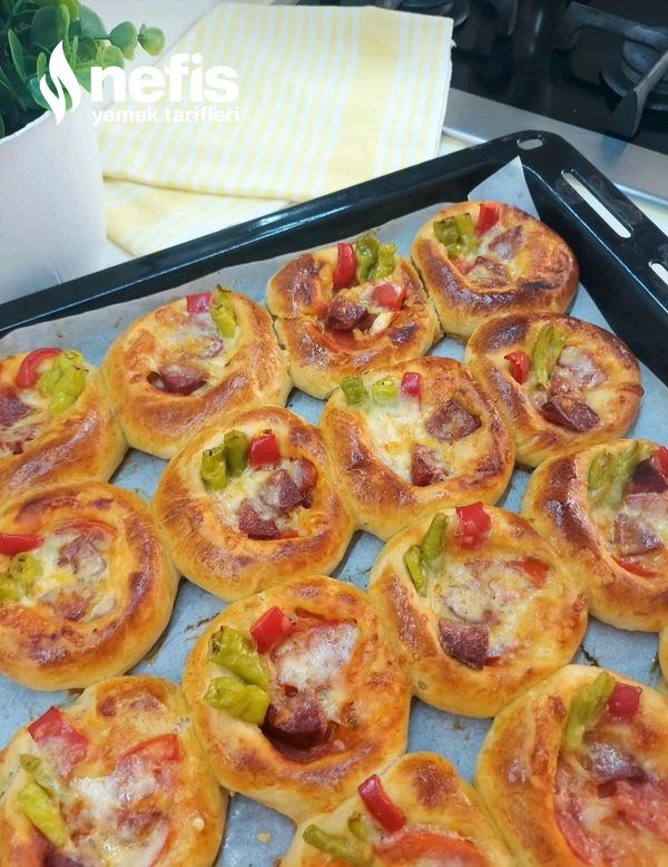 Pastane Usulü Mini Pizzalar