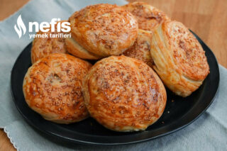 Oklavasız El Açması Kıymalı Börek Tarifi