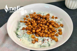 Soslu Nohutlu Semizotu Salatası Tarifi