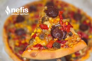 Köz Patlıcan Ve Biberli Karışık Pizza Tarifi
