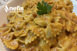 Domates Soslu Kremalı Makarna Tarifi