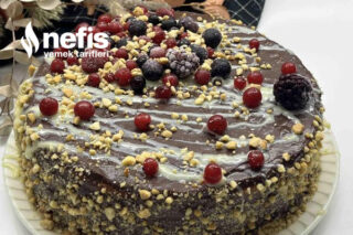 Büsküvili Orman Meyveli Yaş Pasta Tarifi