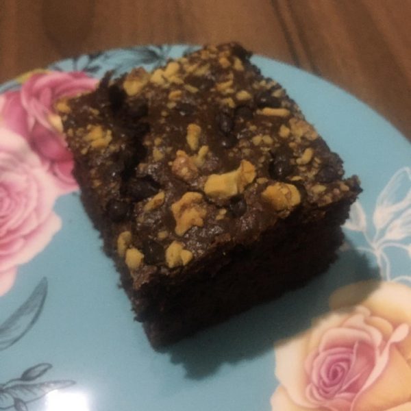 Küçük Borcamda Cevizli Damla Çikolatalı Enfes Kakaolu Kek Nefis Yemek