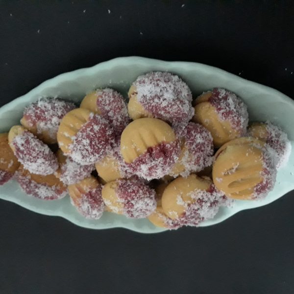 Çilek Reçelli Kurabiye Nefis Yemek Tarifleri 1555011