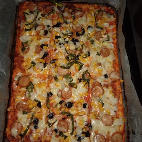 Mayasız Hamurdan Harika Pizza Nefis Yemek Tarifleri