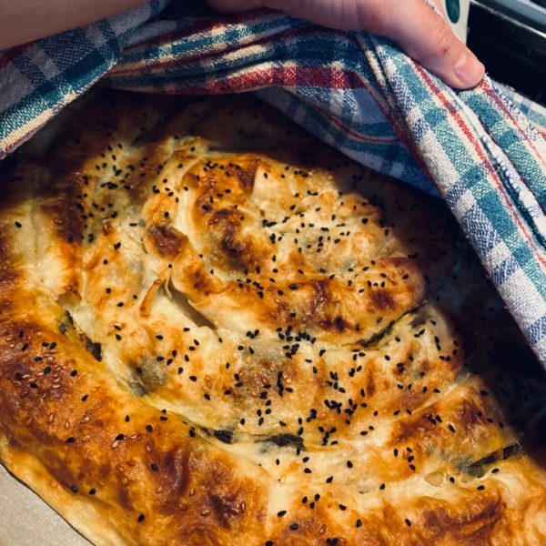 Peynirli Ispanaklı Börek (Hazır Yufka İle) Nefis Yemek Tarifleri