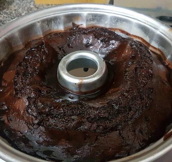 Pastane Usulü Çaylı Sırılsıklam Kek Nefis Yemek Tarifleri