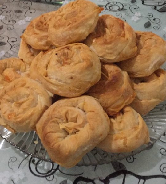 Maden Suyu Ile Patatesli Gul Boregi Nefis Yemek Tarifleri