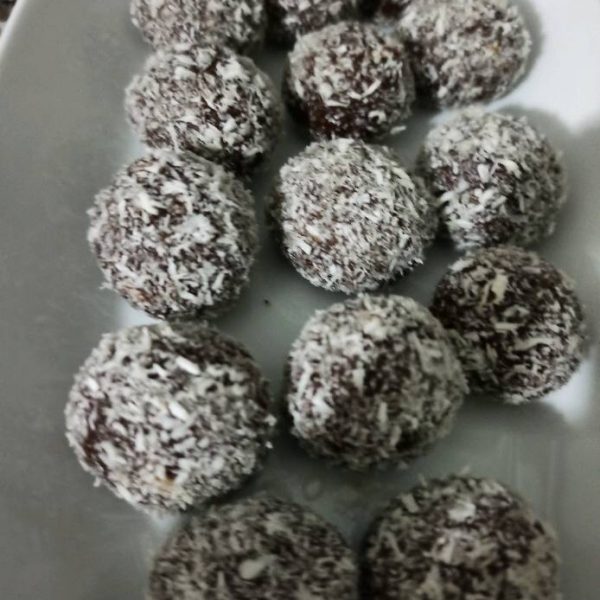 Evde Kalan Bisküvilerden Kahve Yanına Enfees Bir İkramlık Nefis Yemek