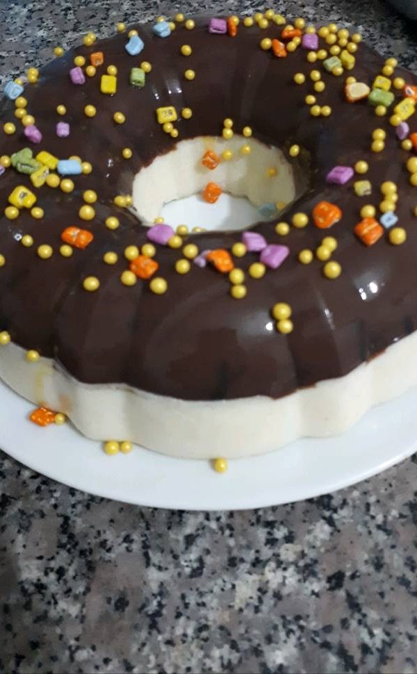 Çilekli Prenses Tacı Videolu Nefis Yemek Tarifleri