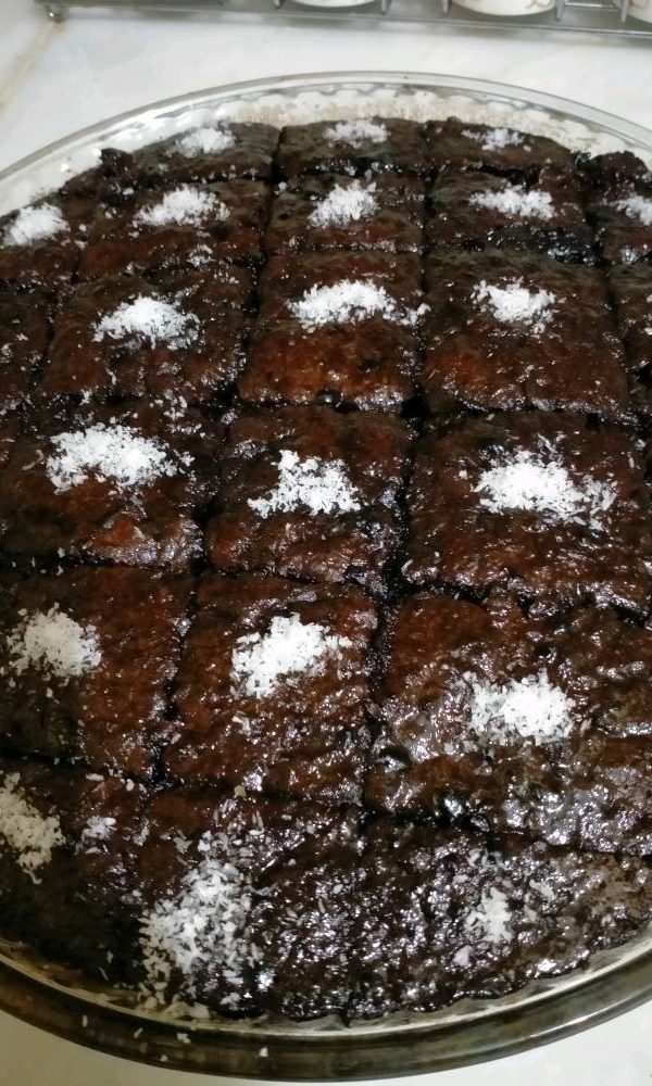 Bol Çikolatalı Islak Kek (Browni Tadında) Nefis Yemek Tarifleri