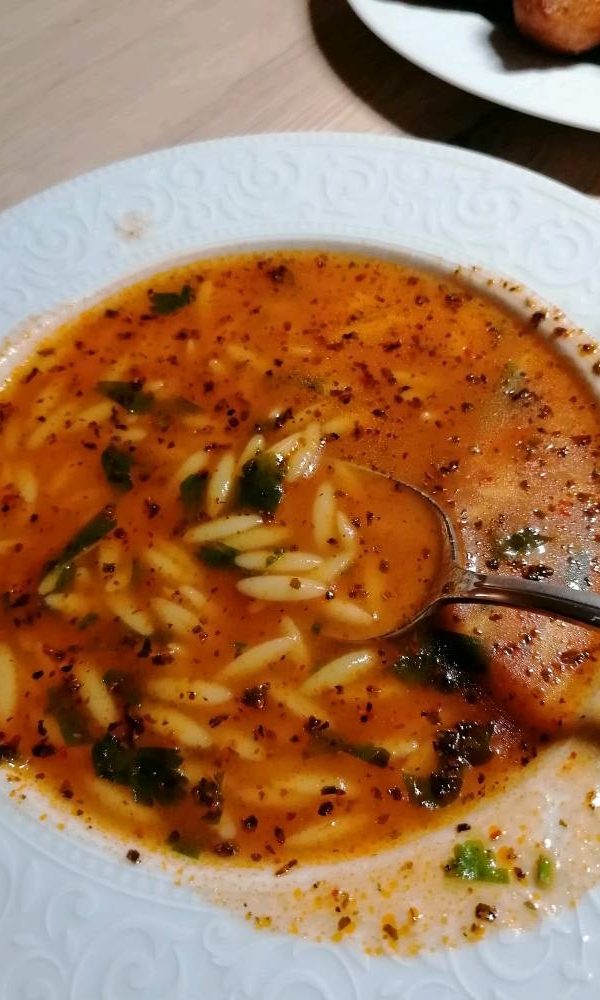 Pratik Arpa Sehriye Corbasi Videolu Nefis Yemek Tarifleri